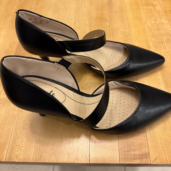 Shoes Life Stride size 9m - Picture 1 of 4